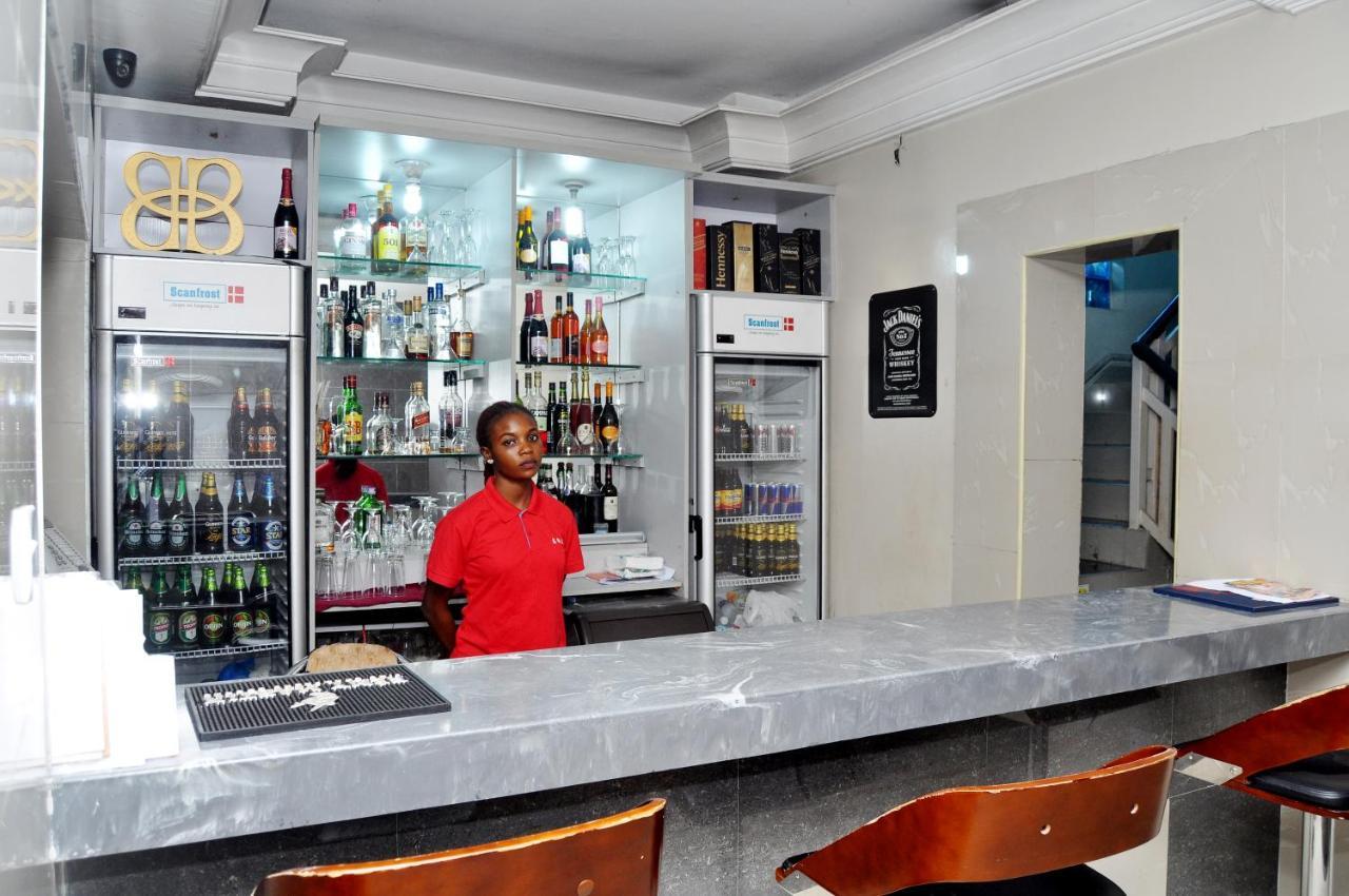 Primal Hotel Isaac John Gra Ikeja Bagian luar foto
