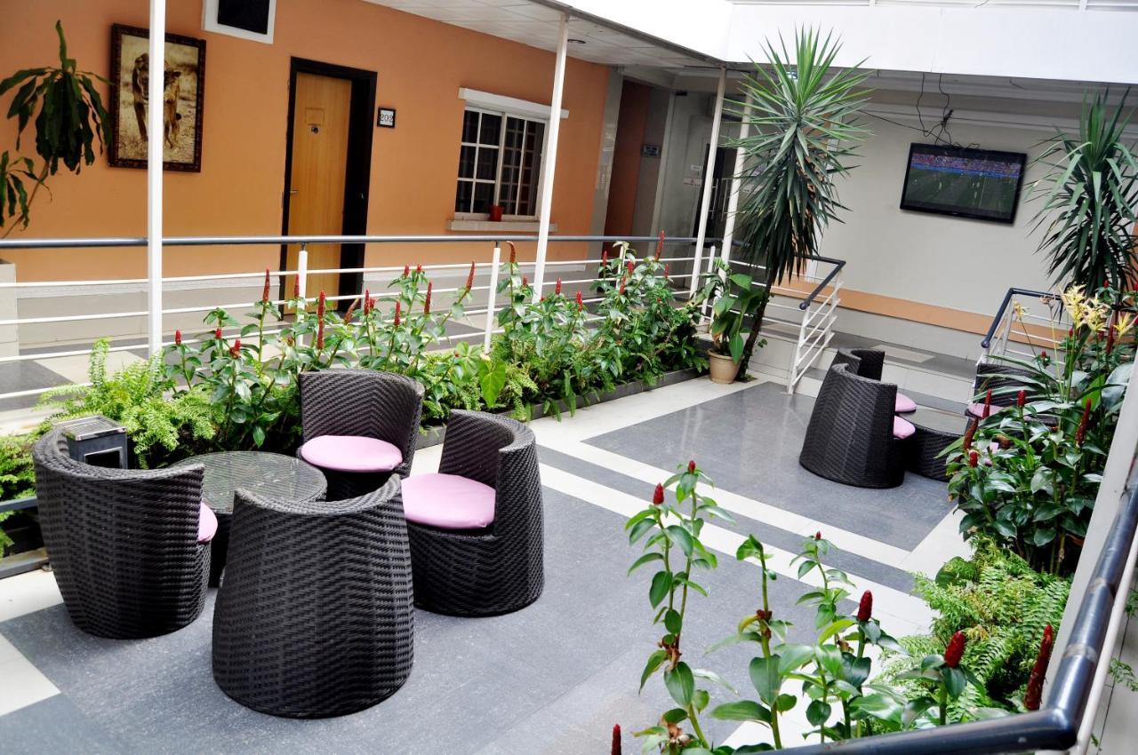 Primal Hotel Isaac John Gra Ikeja Bagian luar foto