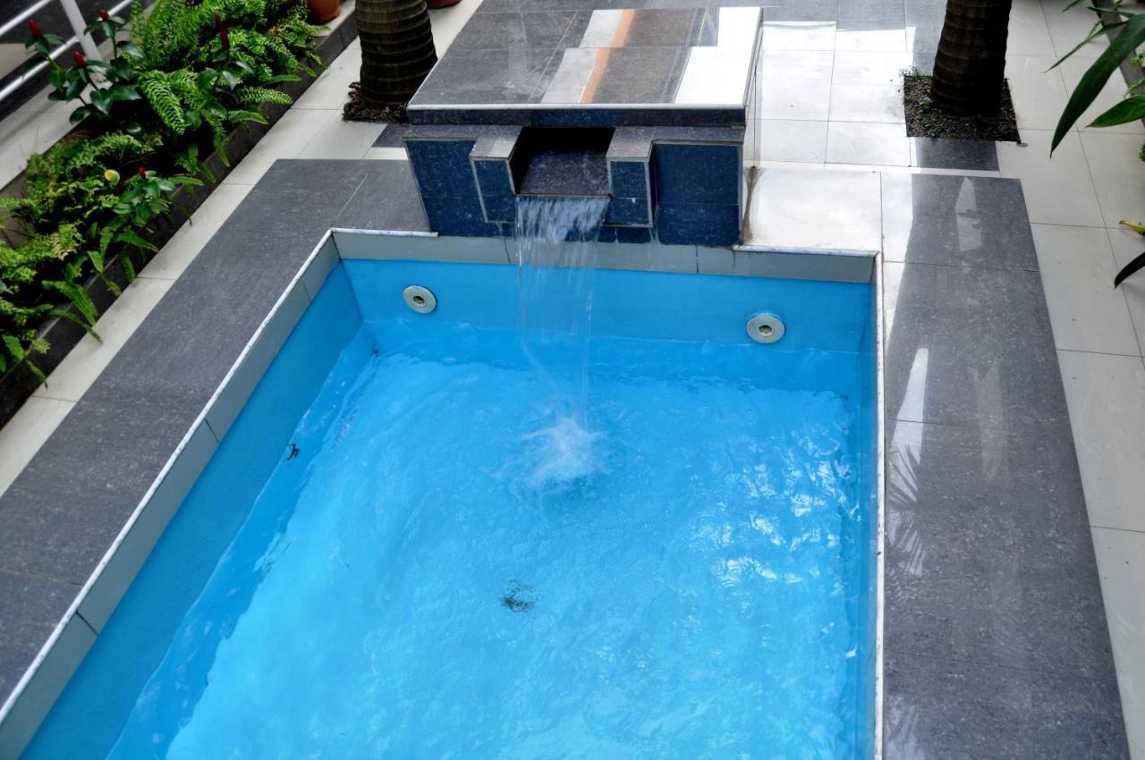 Primal Hotel Isaac John Gra Ikeja Bagian luar foto