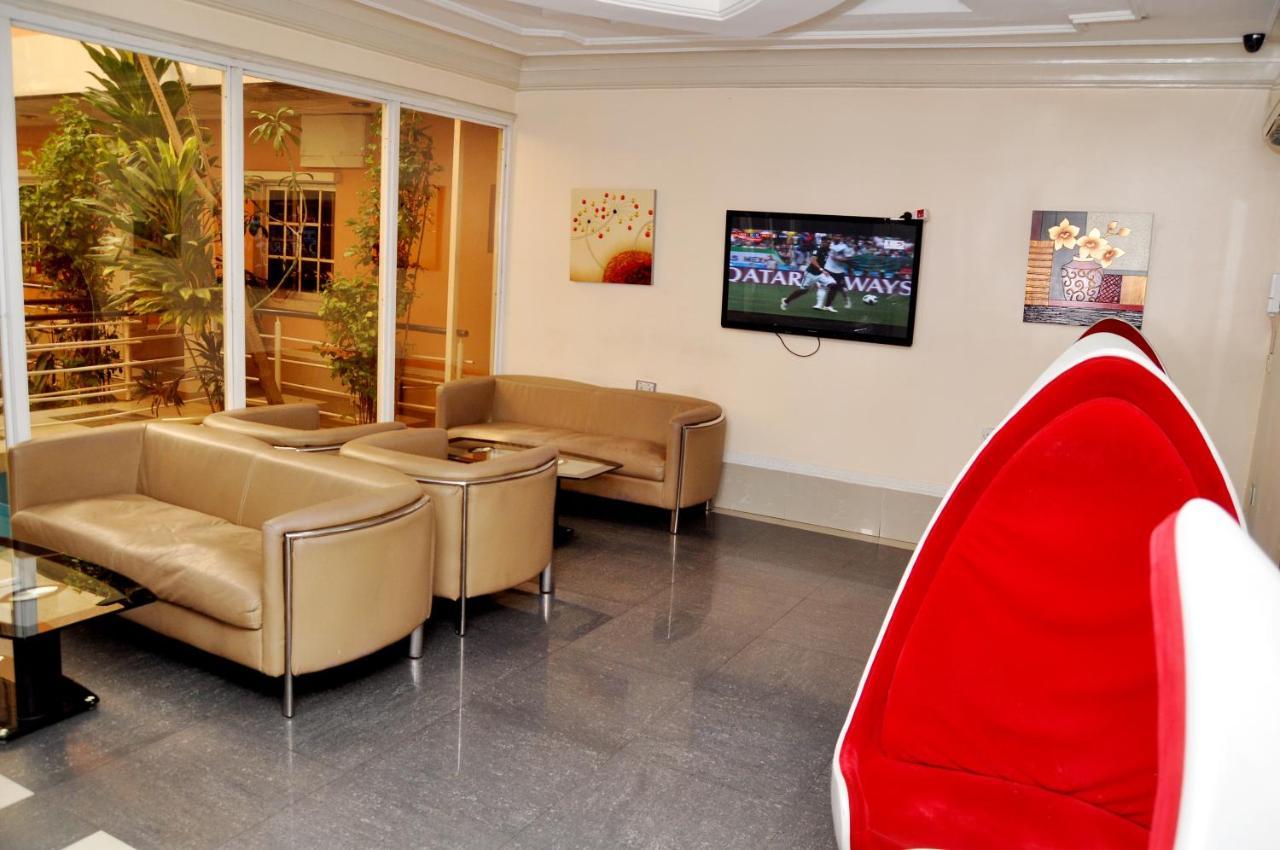 Primal Hotel Isaac John Gra Ikeja Bagian luar foto